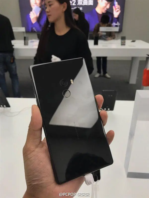 Mi Mix – безрамочный смартфон от Xiaomi