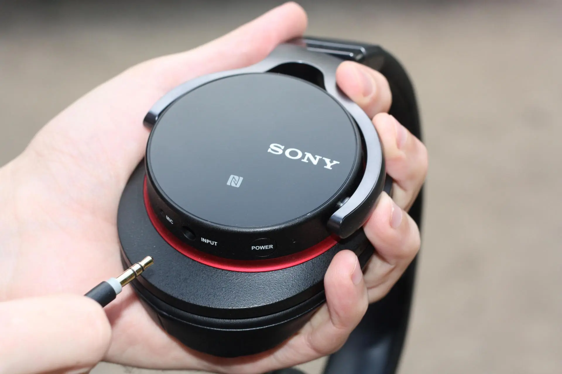 Отзыв об использовании беспроводных наушников Sony MDR-1ABT