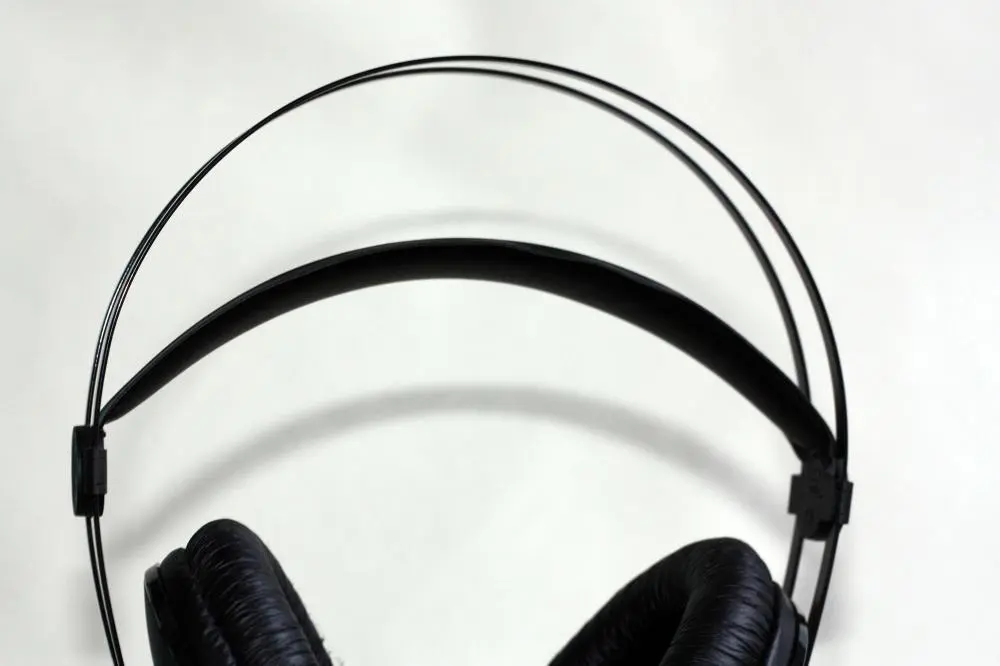 Рассматриваем и пробуем наушники AKG K52