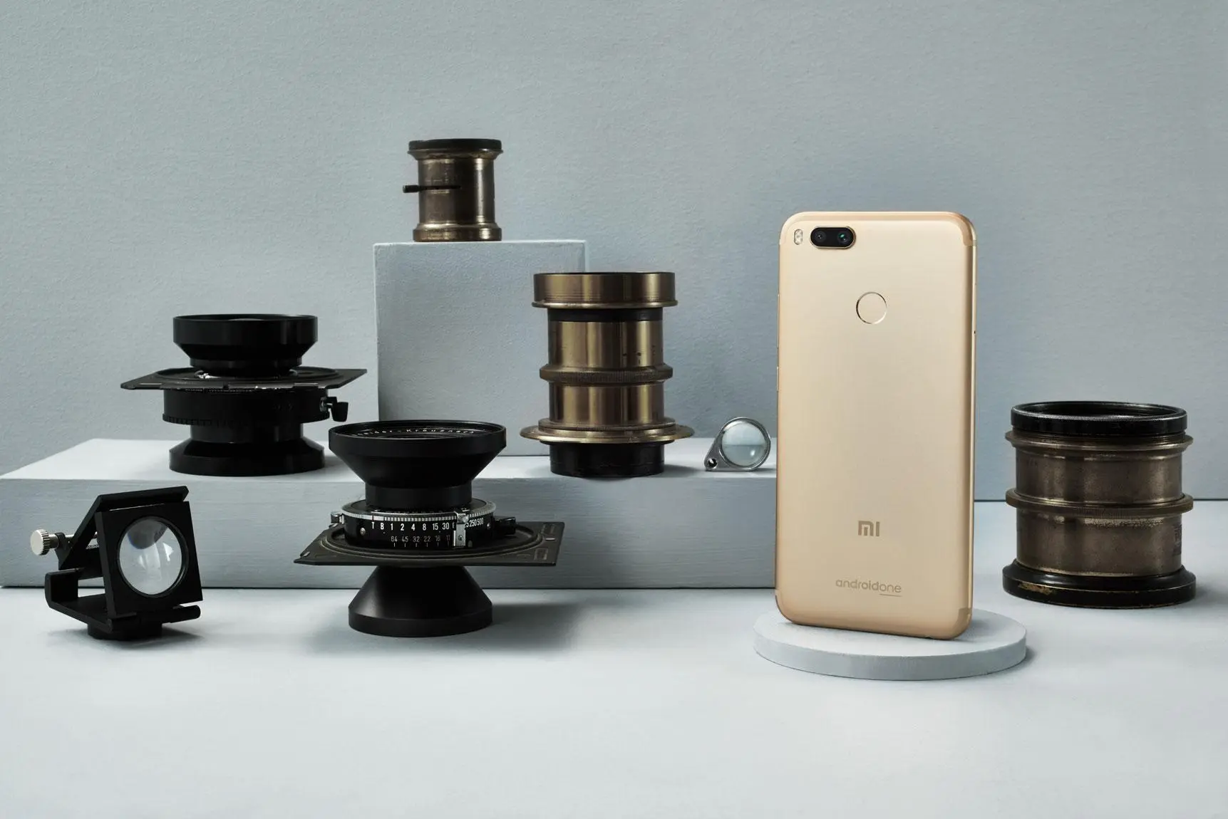 Долгожданный интригующий Xiaomi-Google Mi A1 официально