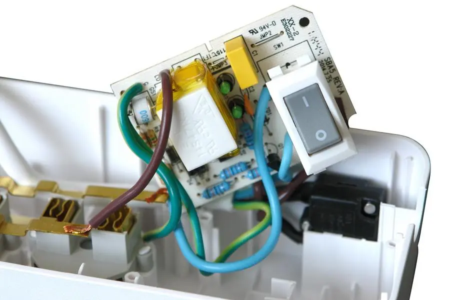 Обзор сетевых фильтров APC by&nbsp;Schneider Electric: АРС Р43-RS, АРС PM5U-RS, 