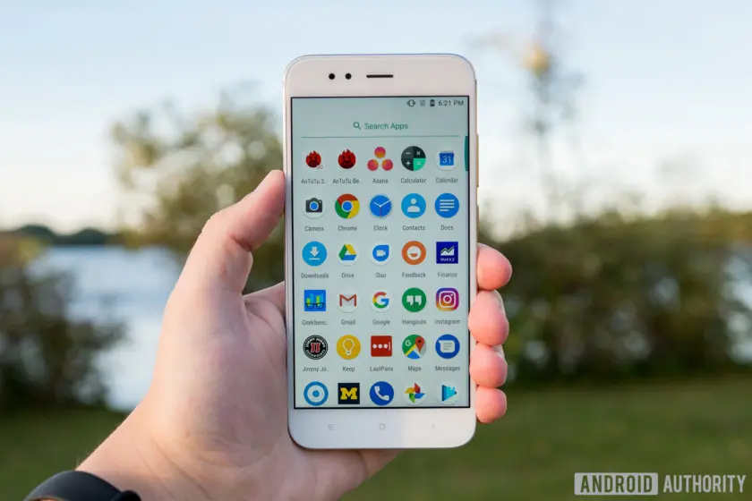 Список лучших смартфонов со&nbsp;стоковым Android