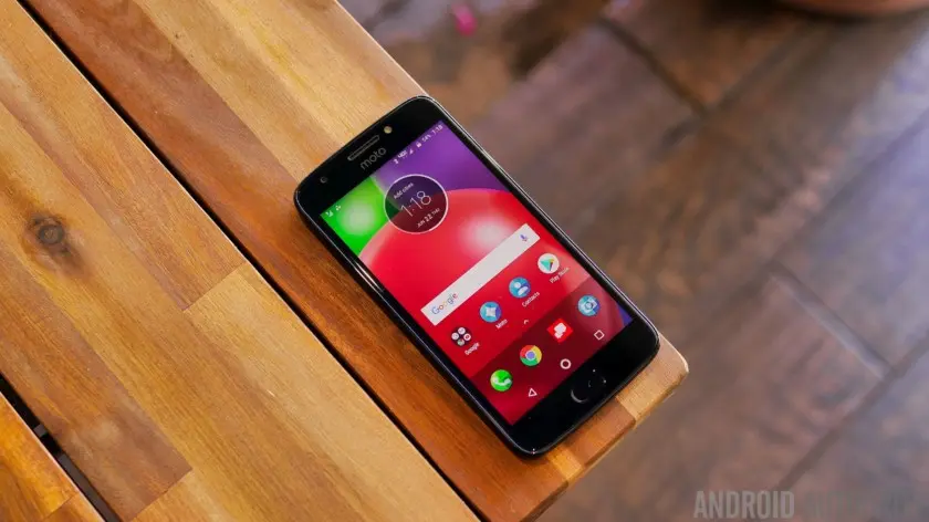 Список лучших смартфонов со&nbsp;стоковым Android