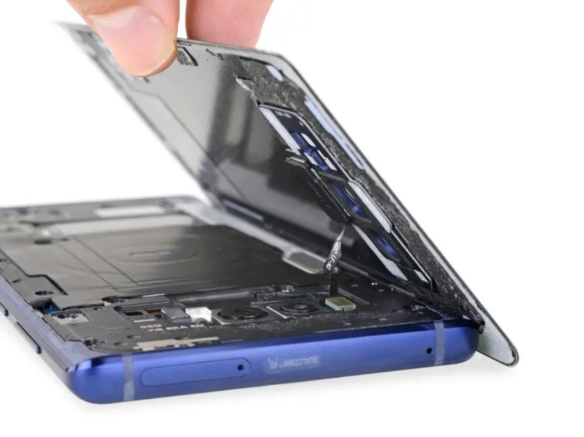 4 из&nbsp;9 — рейтинг ремонтопригодности Galaxy Note 9 от&nbsp;iFixit