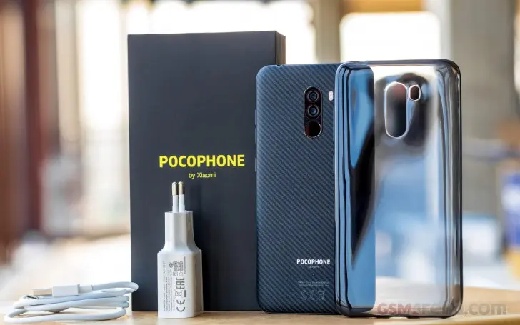 Xiaomi Poco F1 задал жару — реальный флагман за 300$