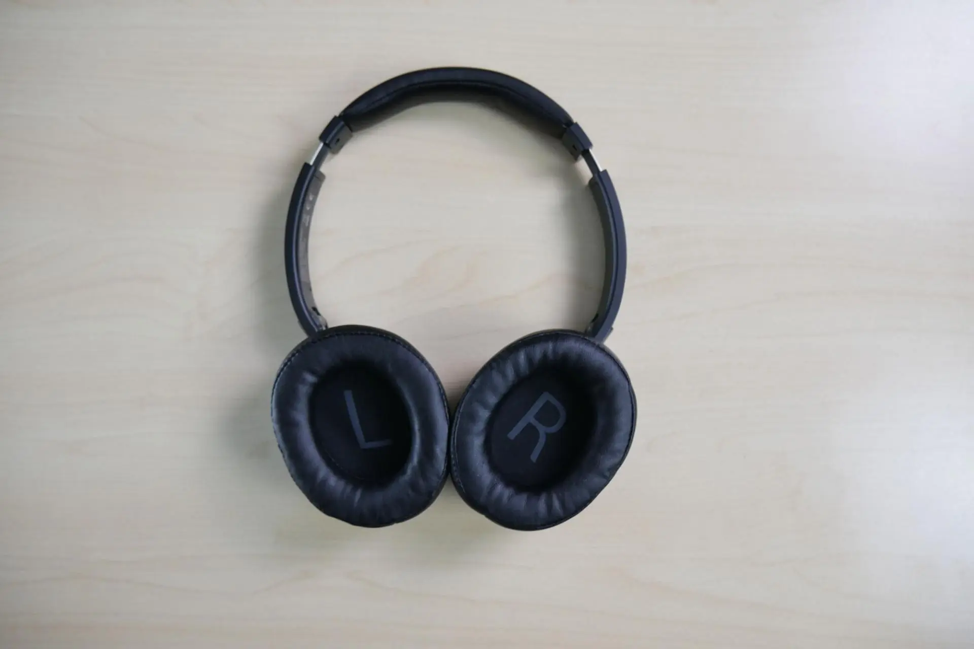 Обзор беспроводных наушников JVC HS-S90BN-B с&nbsp;активным шумоподавлением