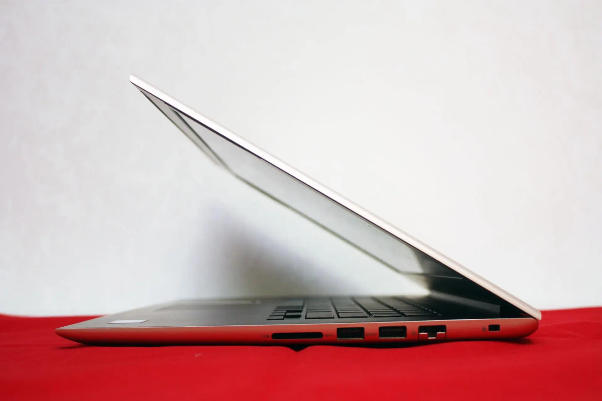 Обзор ноутбука Dell Vostro 5471