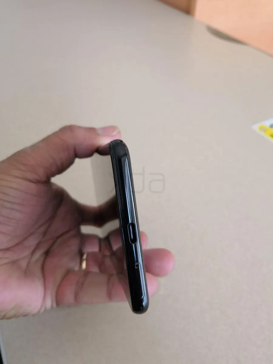 Google Pixel 3, Pixel 3 XL: живые фото и&nbsp;крупицы данных