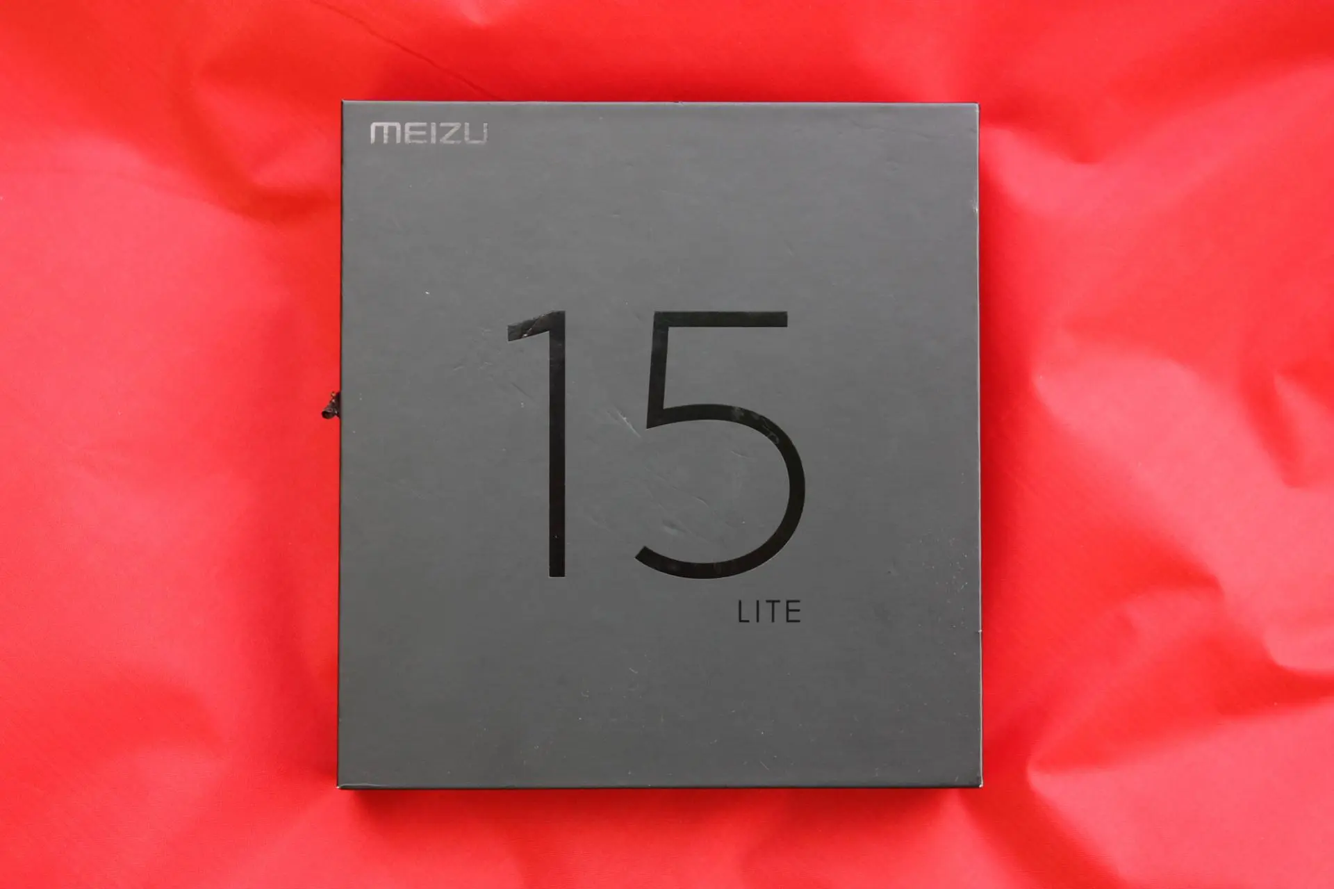 Обзор смартфона Meizu 15 Lite