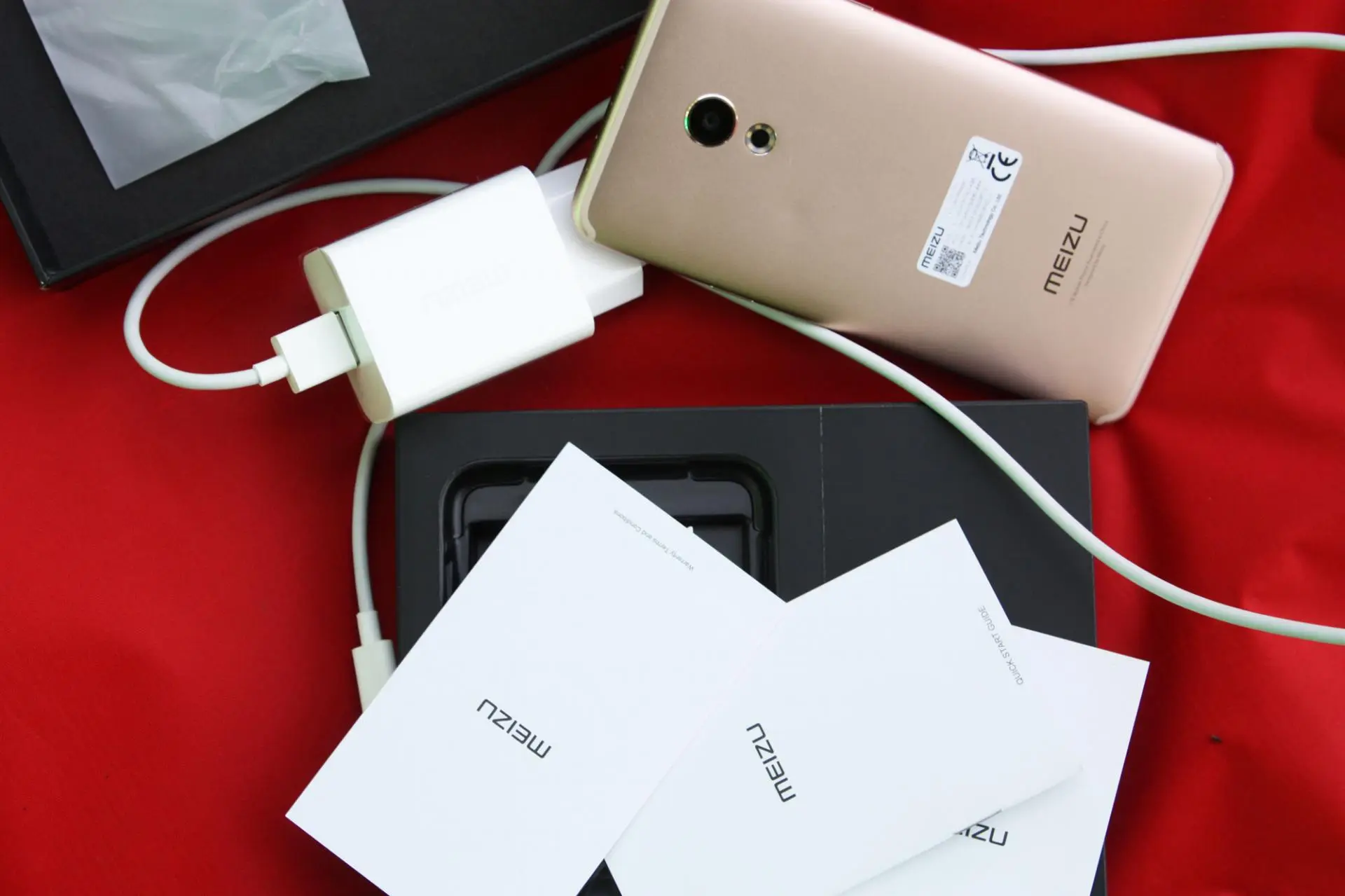 Обзор смартфона Meizu 15 Lite