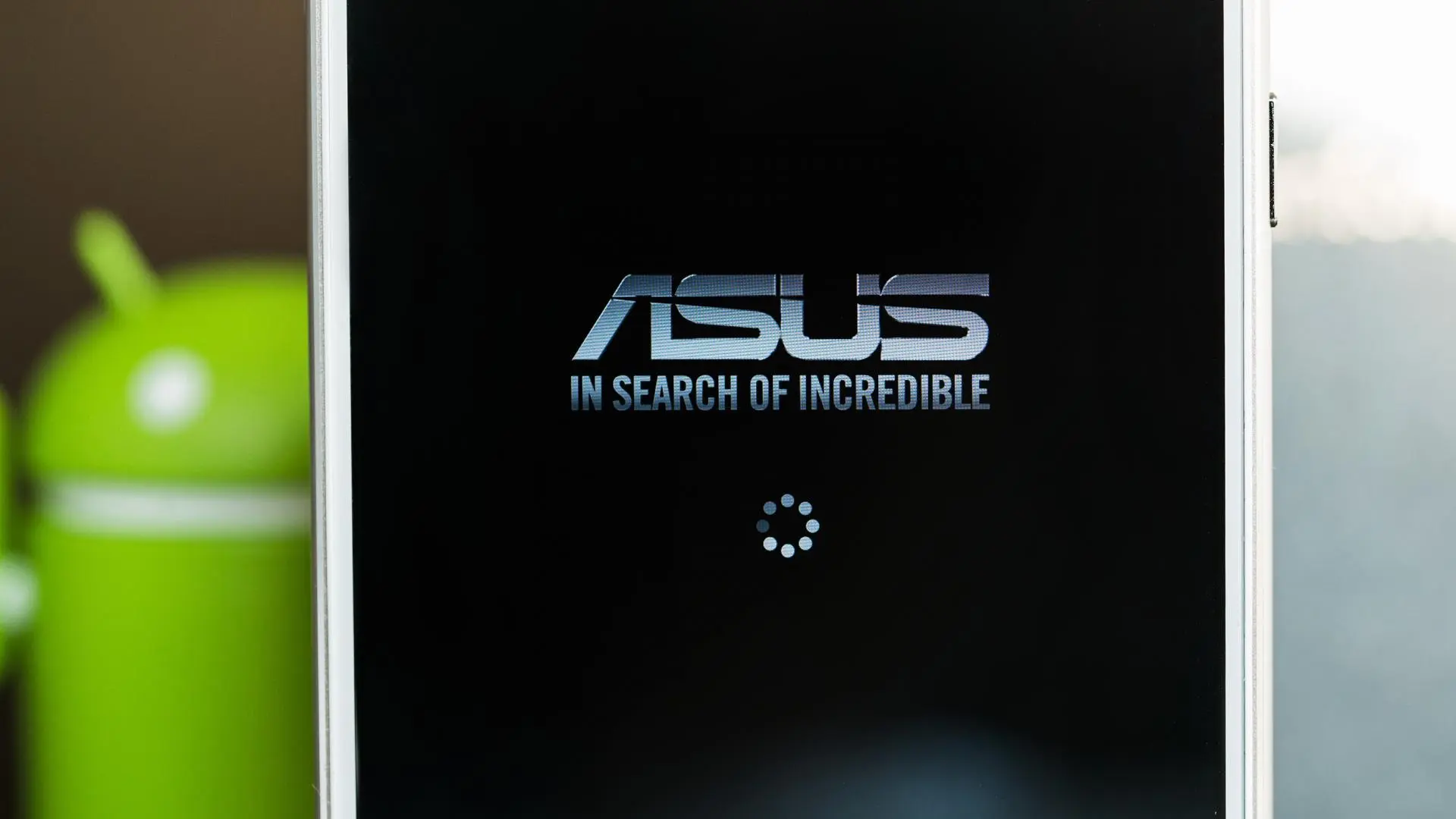 Asus обновит своё семейство смартфонов Zenfone 5 до Android Pie. Есть расписание
