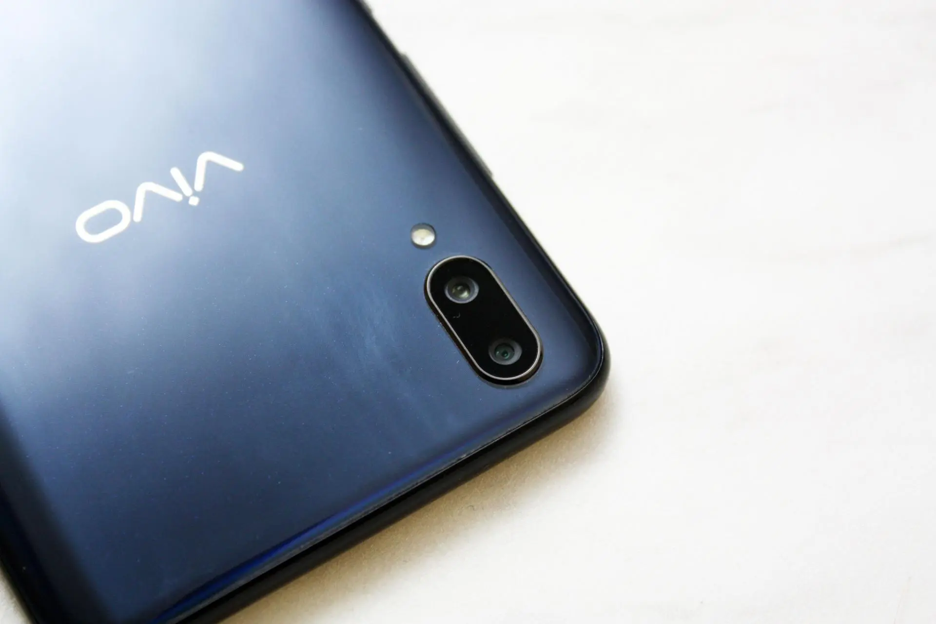 Обзор и тестирование смартфона Vivo V11