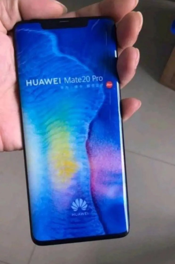 Huawei Mate 20 засветился на фото и спереди и сзади