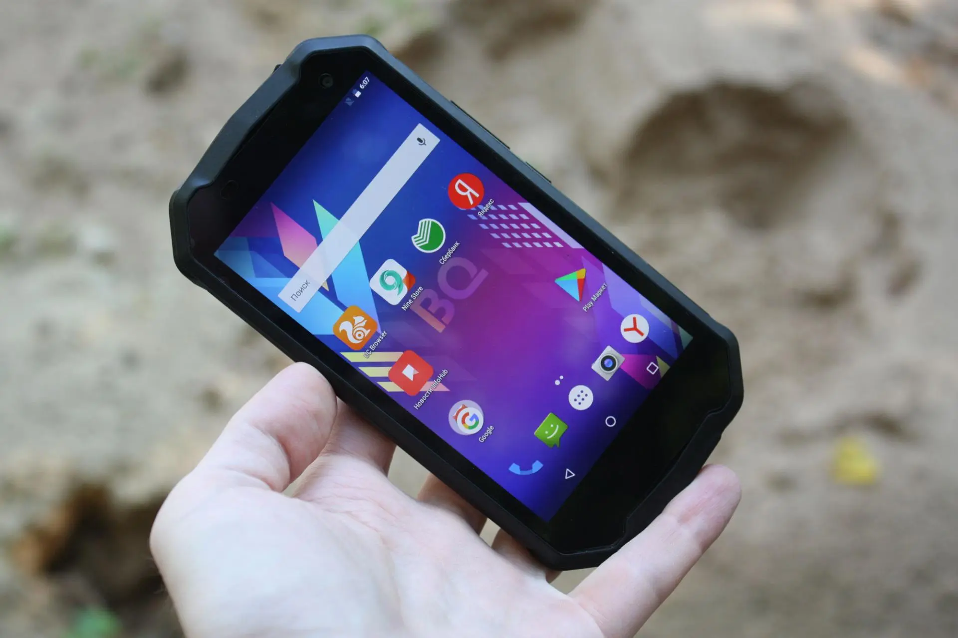 Обзор защищённого смартфона BQ&nbsp;Shark PRO (BQ-5003L)