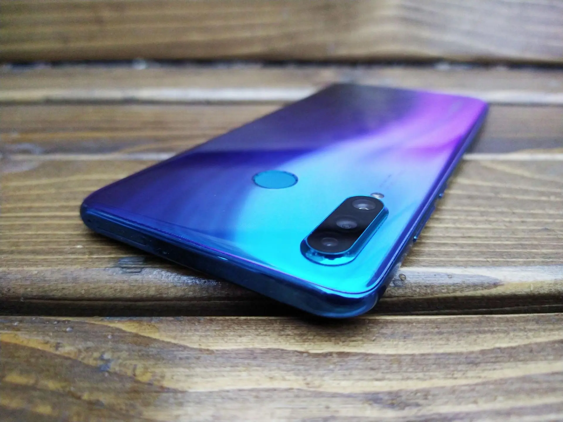 Обзор смартфона Honor 20s