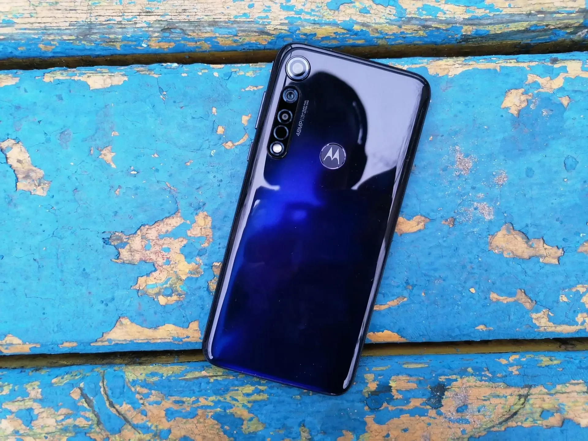 Обзор смартфона Motorola Moto G8 Plus