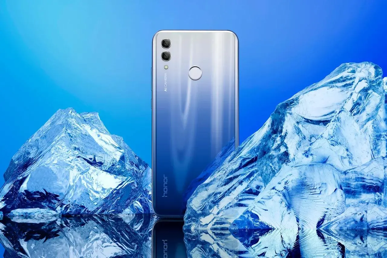Honor 10 Lite станет доступен через 2 дня по цене 14990 рублей