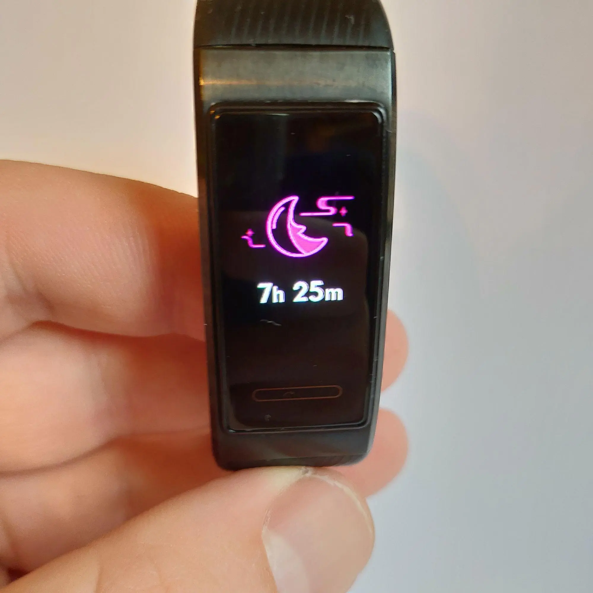 Обзор фитнес-браслета Huawei Band 3 Pro с цветным экраном