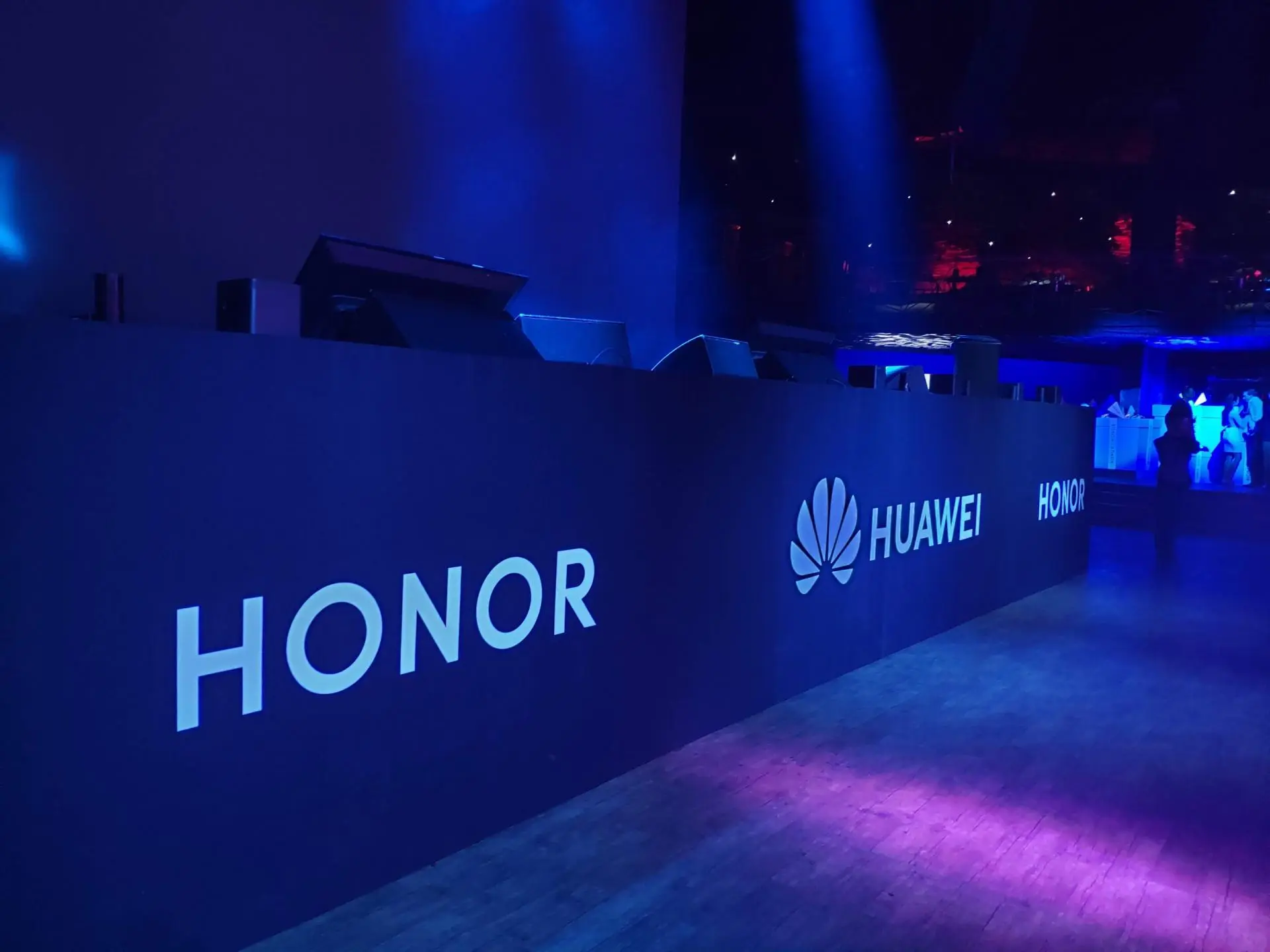 Honor даёт гарантию на программное обеспечение смартфонов