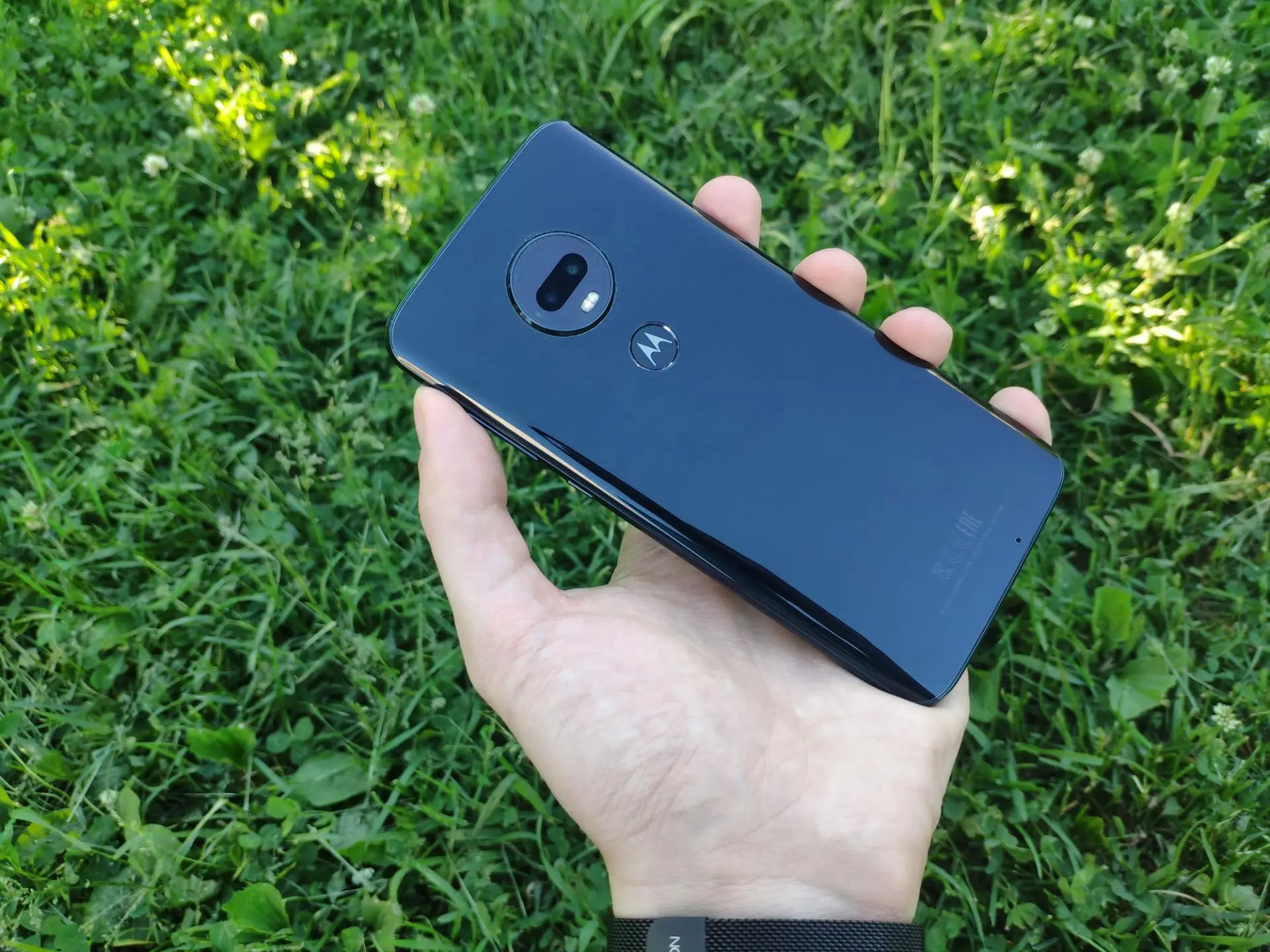 Обзор смартфона Motorola Moto G7 Plus