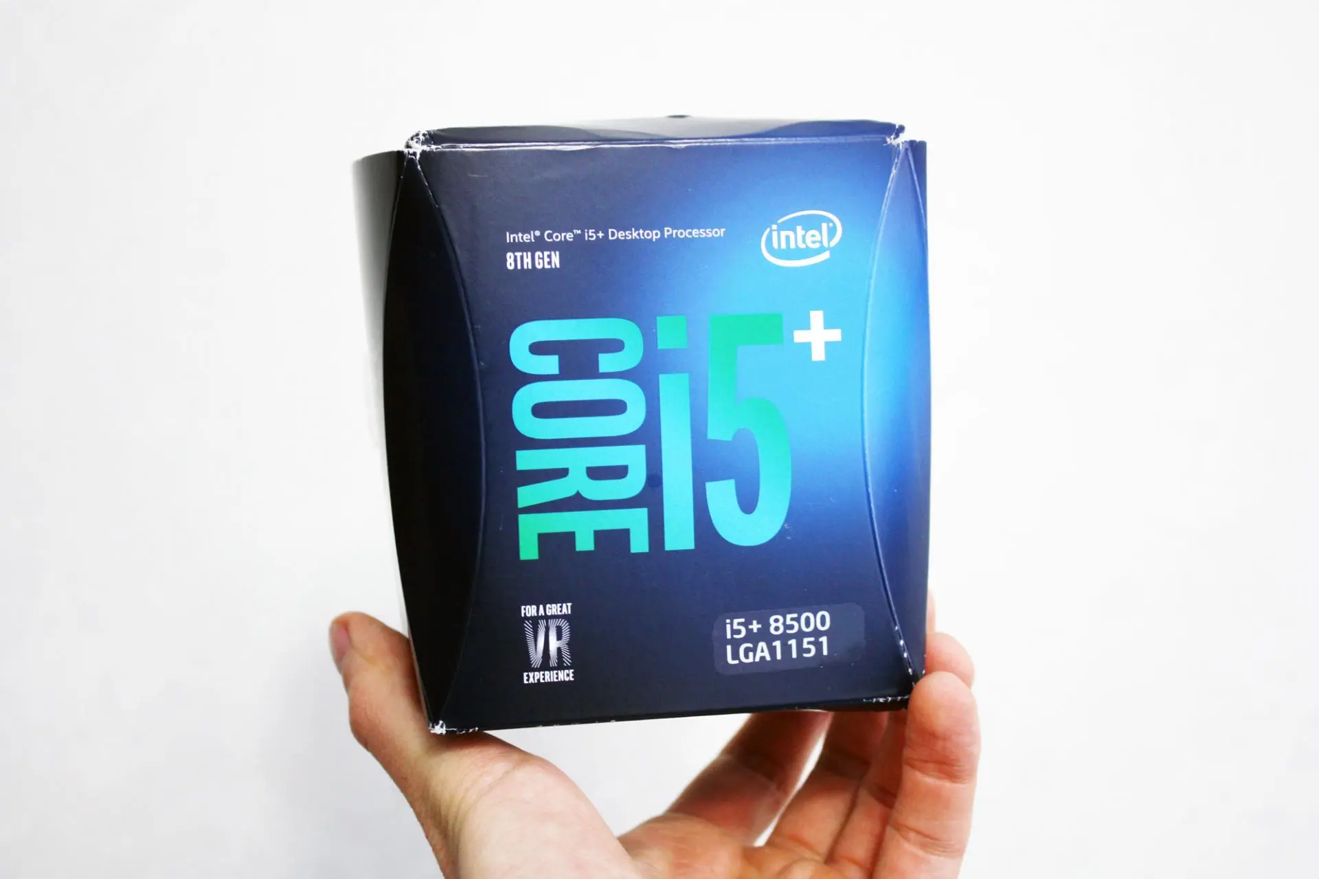 Почему важно время от&nbsp;времени обновлять процессор? На&nbsp;примере Intel Core i5-8500