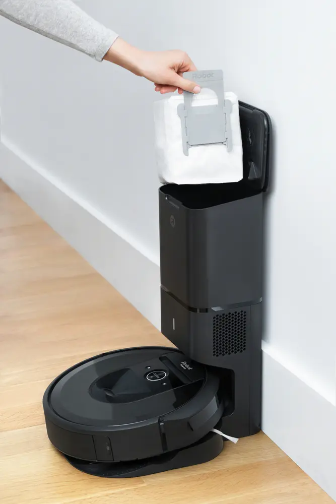 Робот-пылесос Roomba i7+ появился в России