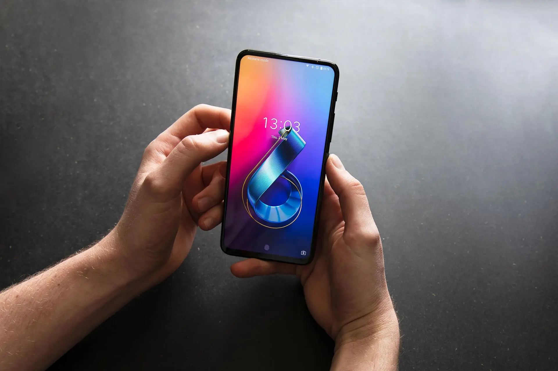 Asus Zenfone 6 готовится навести шорох на рынке смартфонов