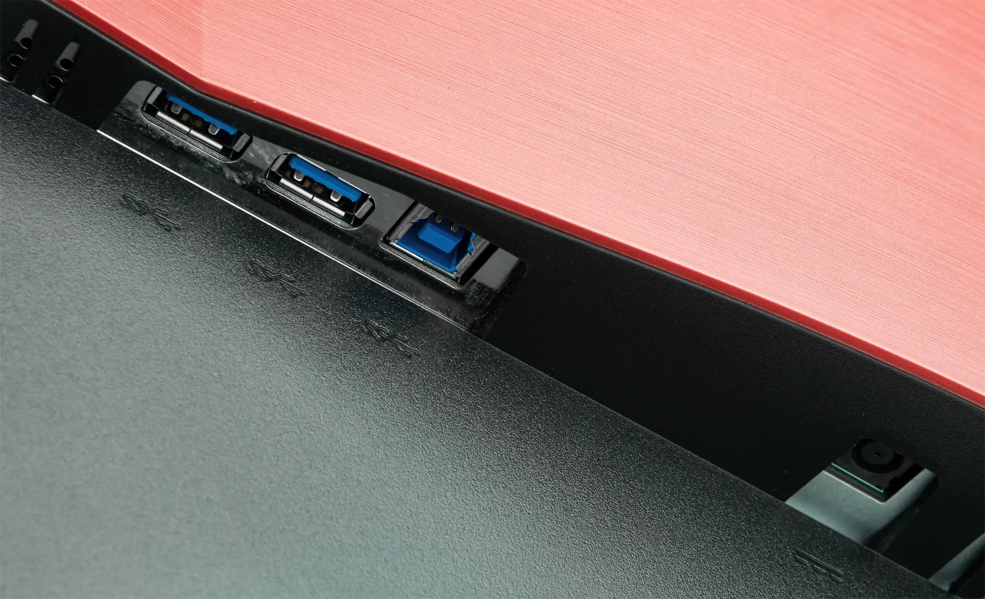 Тру-геймерский монитор: тестируем игровой 25-дюймовый AOC AG251FG