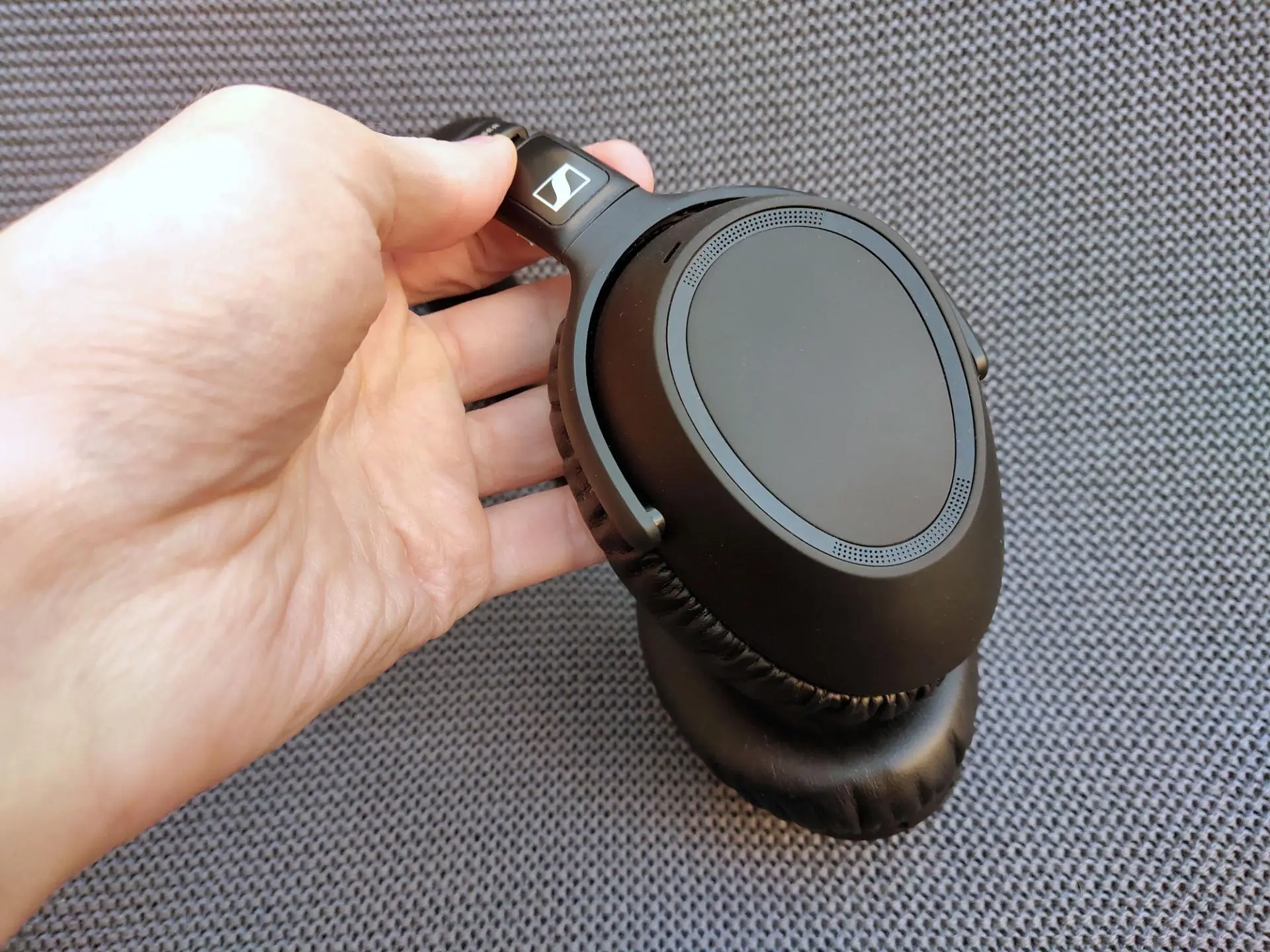 Обзор беспроводных наушников Sennheiser PXC 550-II Wireless