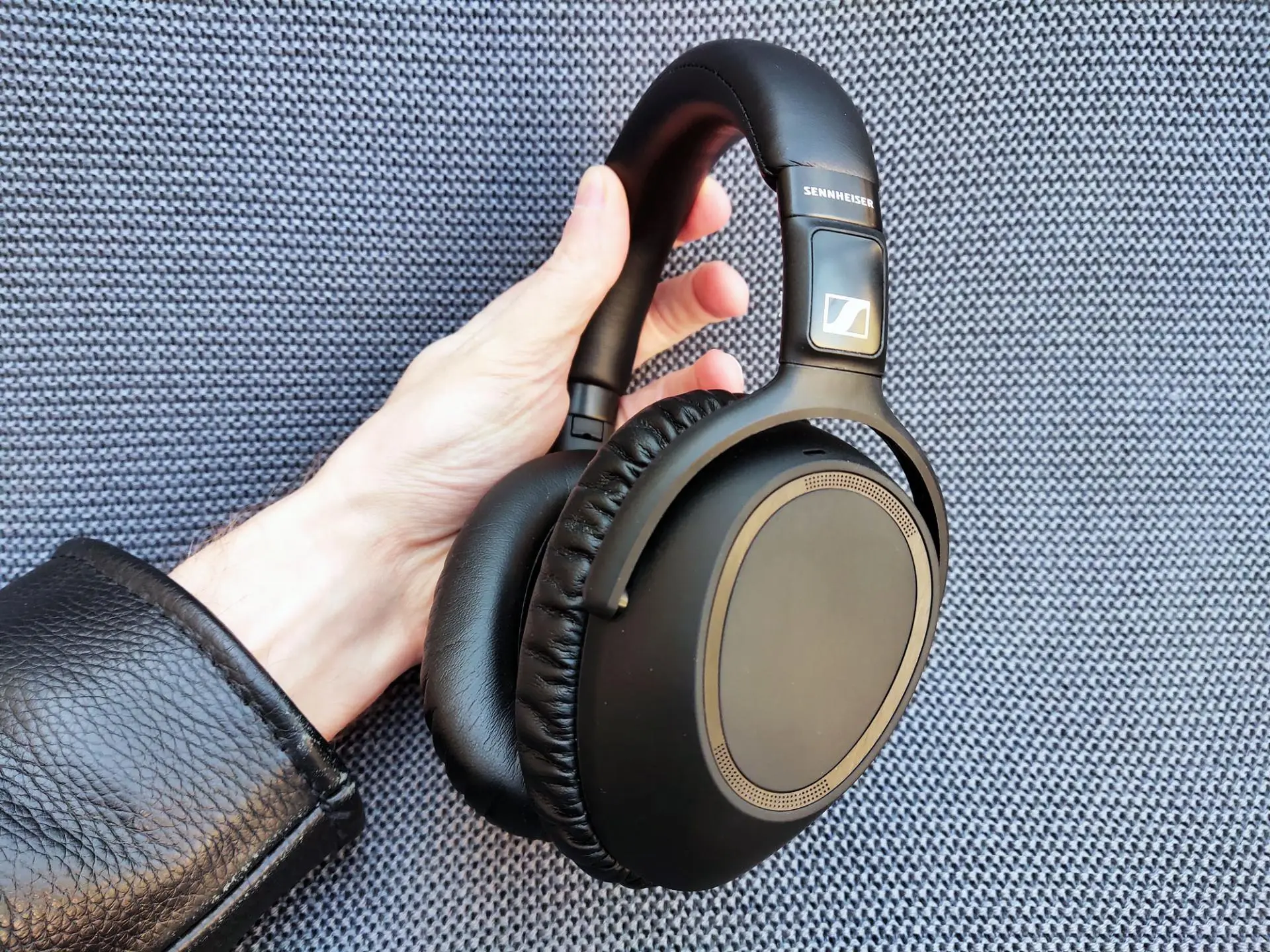 Обзор беспроводных наушников Sennheiser PXC 550-II Wireless