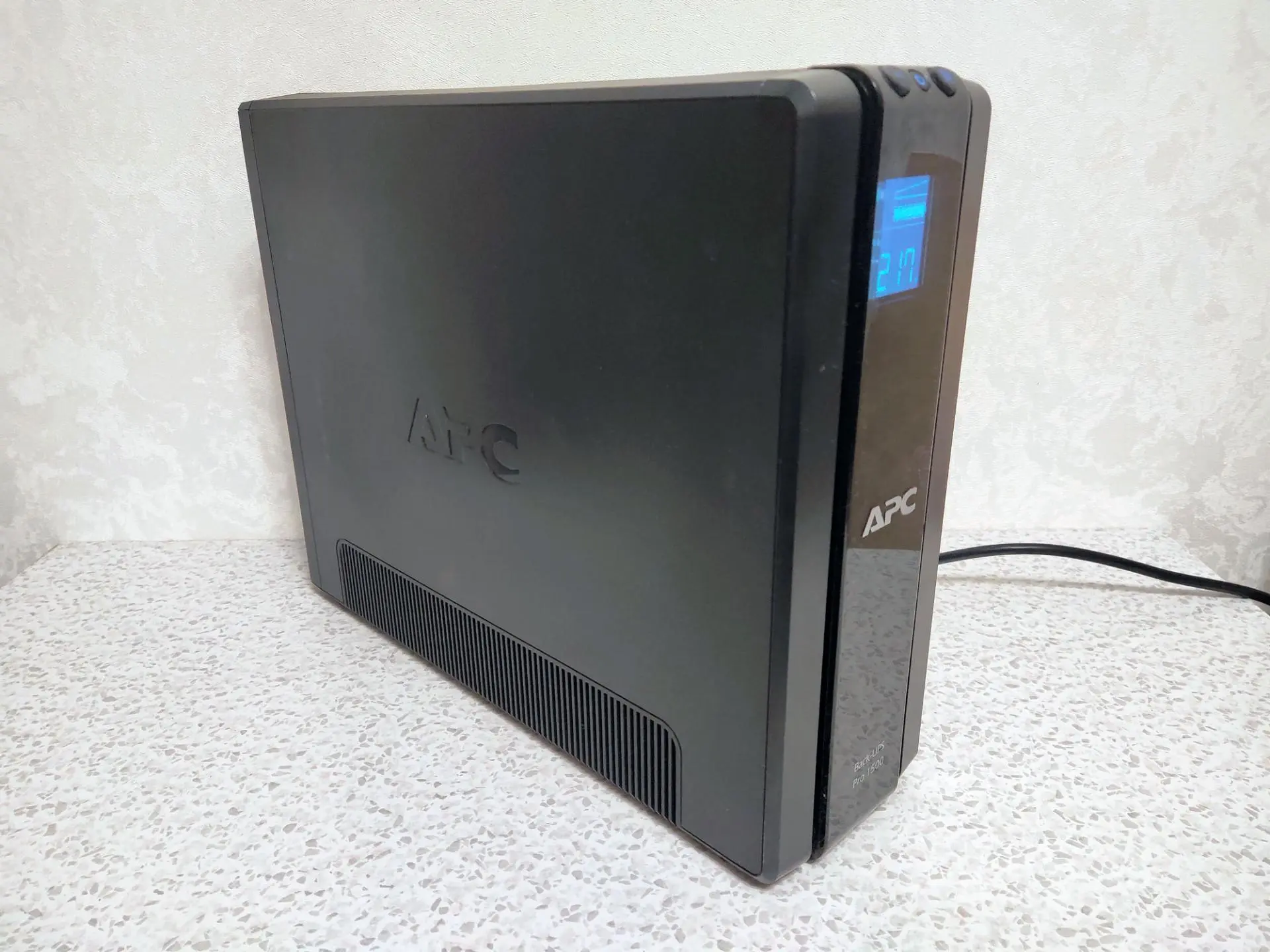 Обзор ИБП APC by Schneider Electric Back-UPS Pro BR1500G-RS