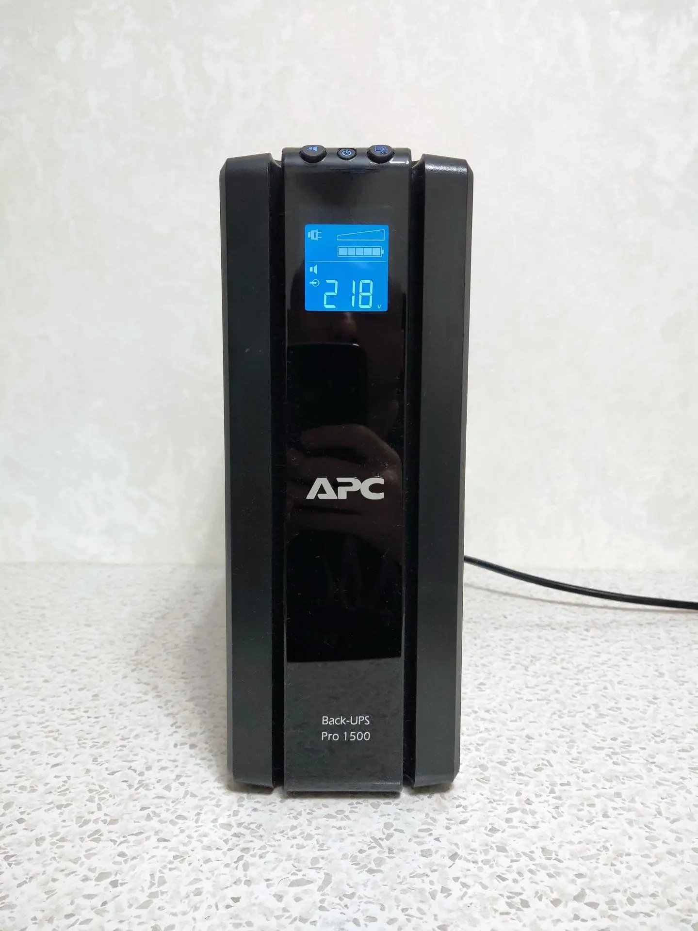 Обзор ИБП APC by Schneider Electric Back-UPS Pro BR1500G-RS