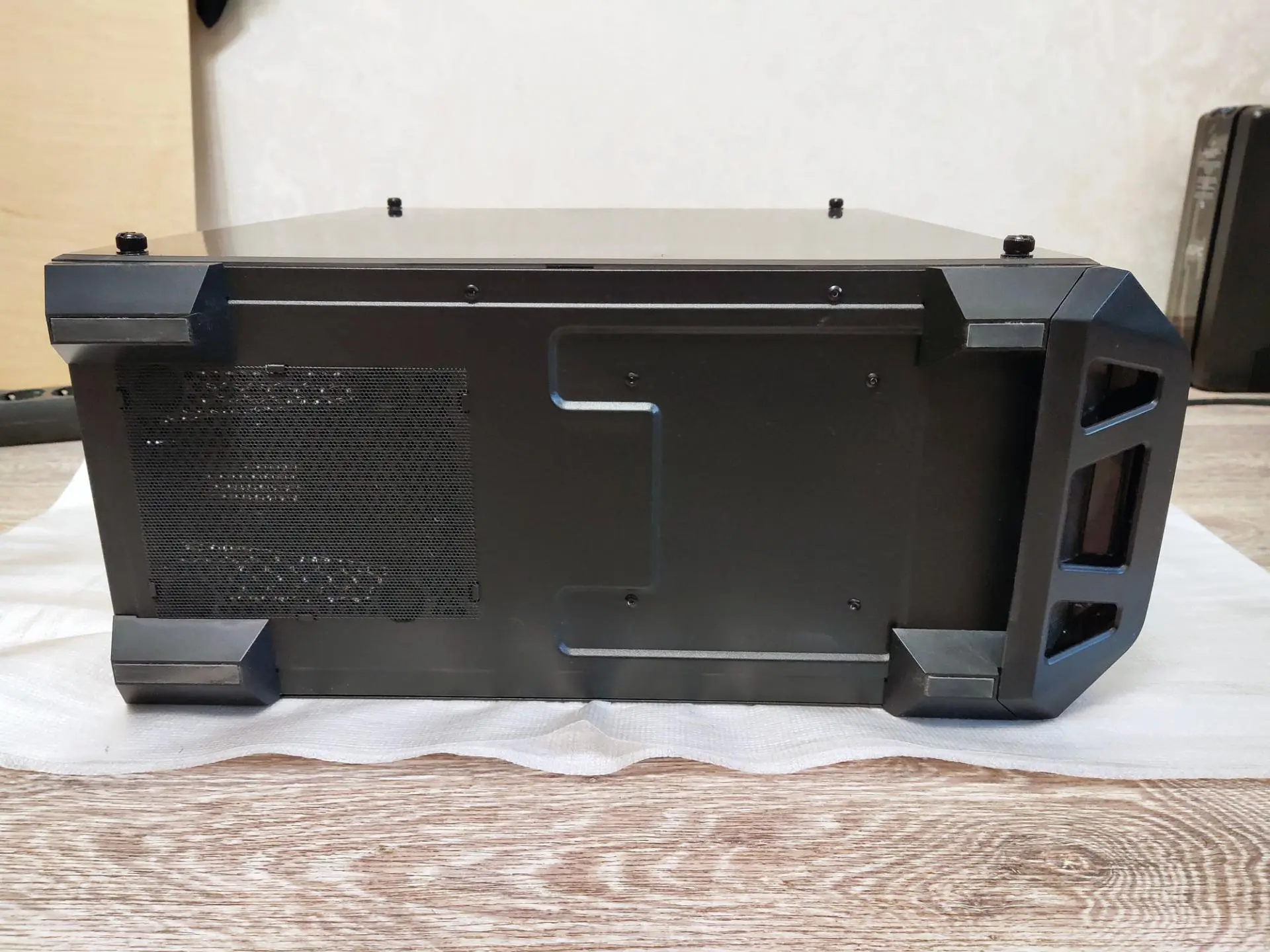 Обзор компьютерного корпуса Cooler Master MasterBox MB520 (MCB-B520-KANN-S02)