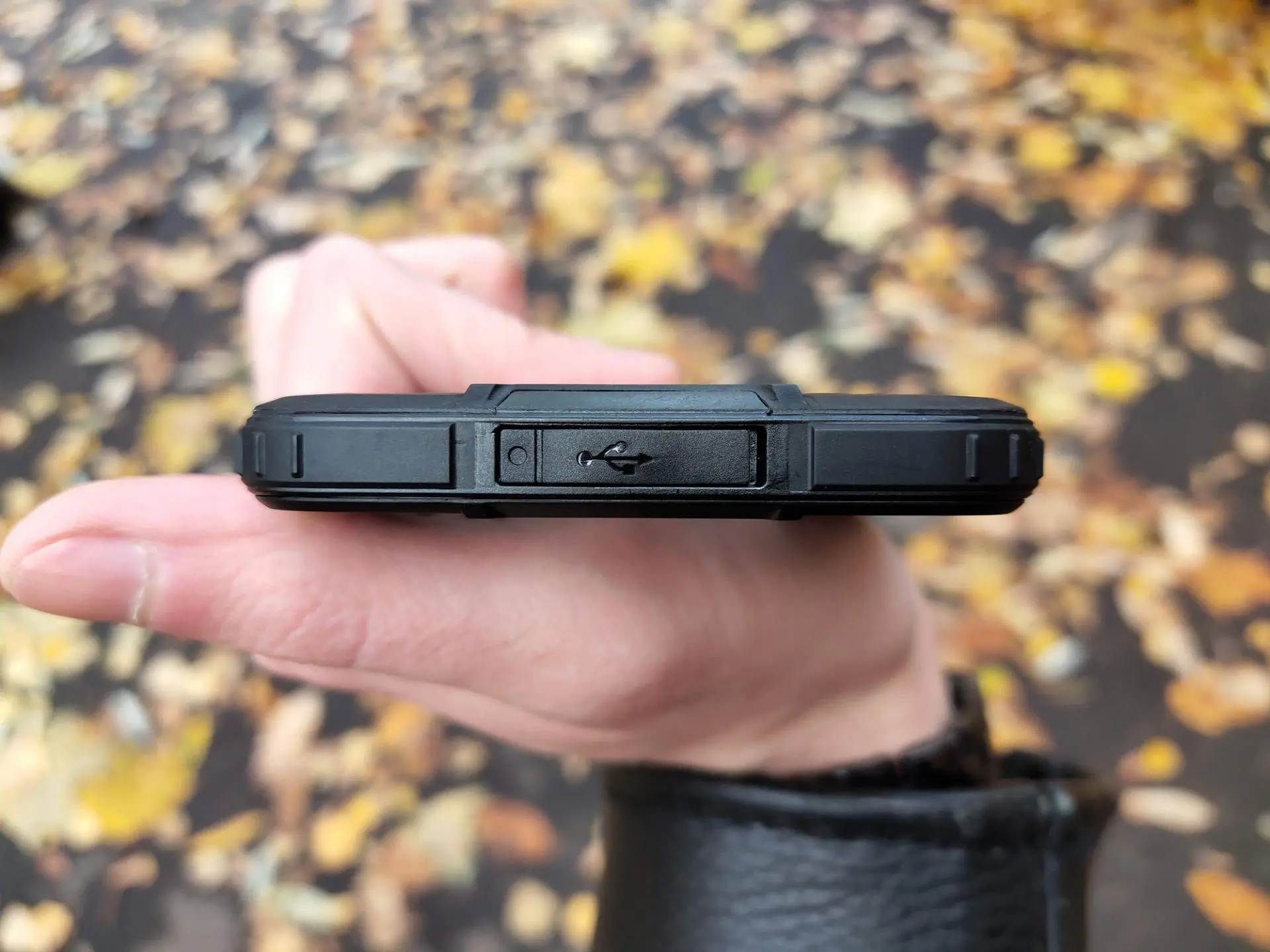 Обзор защищённого смартфона BQ&nbsp;Shark Rush (5541L)