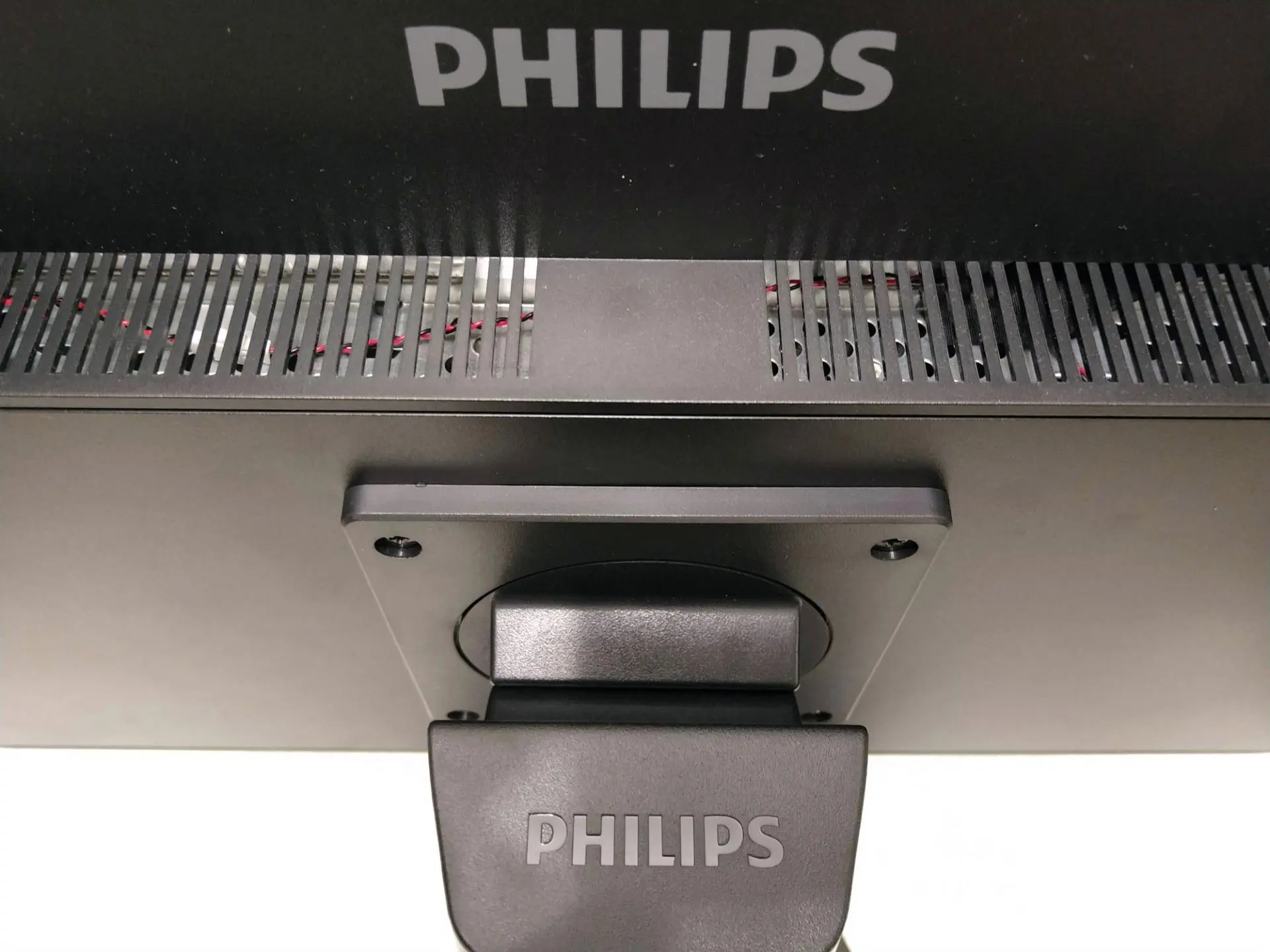 Обзор монитора Philips Brilliance 258B6QUEB