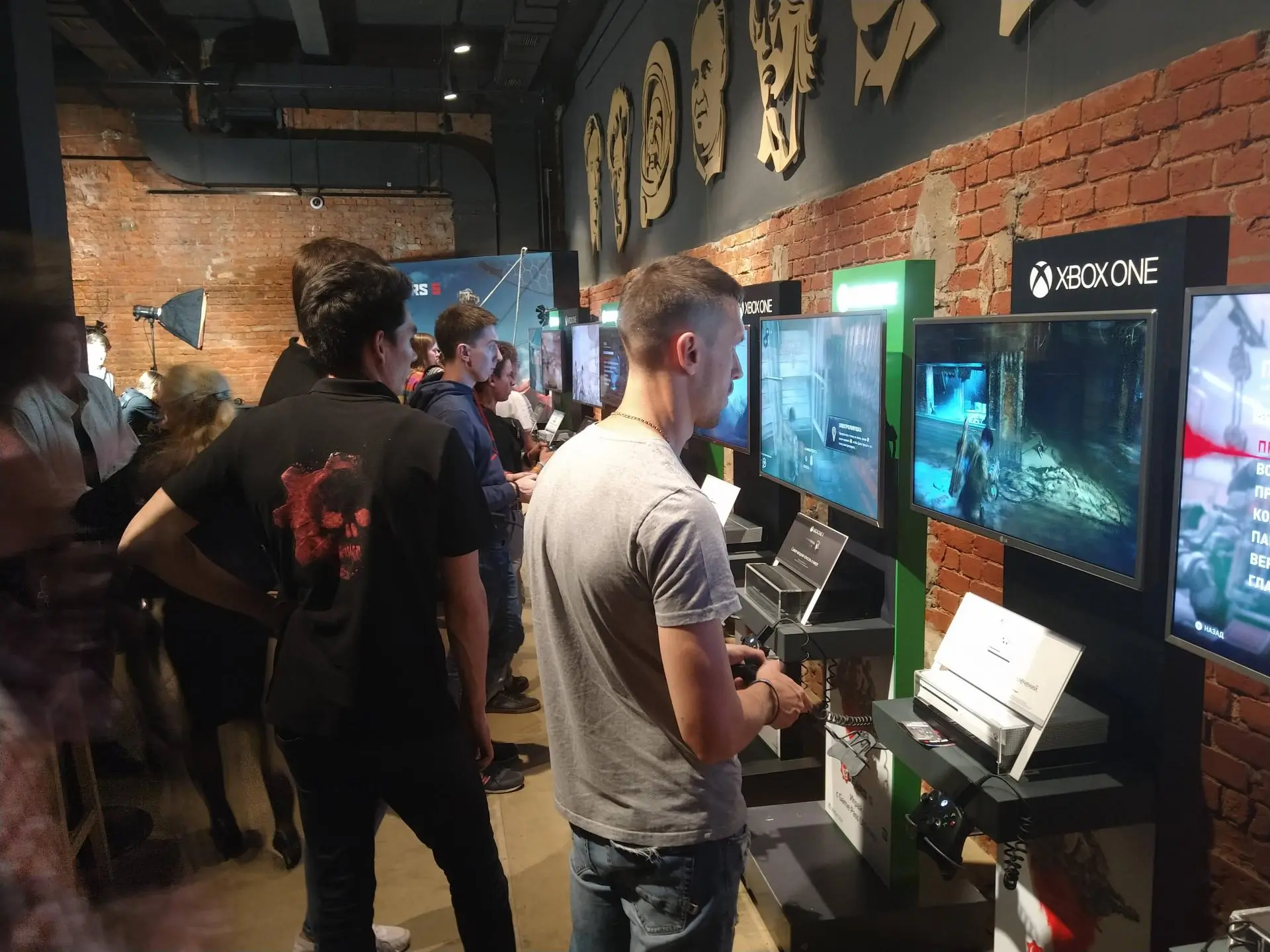 Популярная франшиза получила продолжение — Gears 5. Уже в продаже