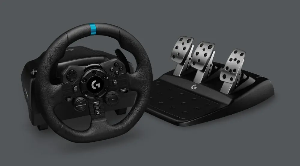 Даже профессиональные гонщики McLaren F1 оценили руль и педали Logitech G923