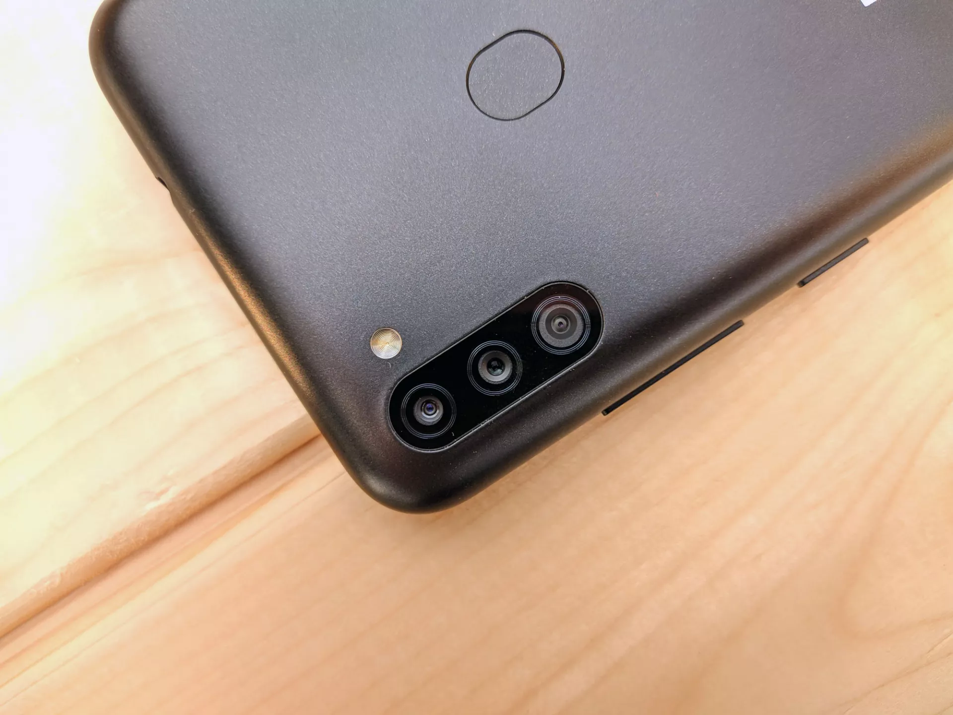 Тест-драйв смартфона Samsung Galaxy M11