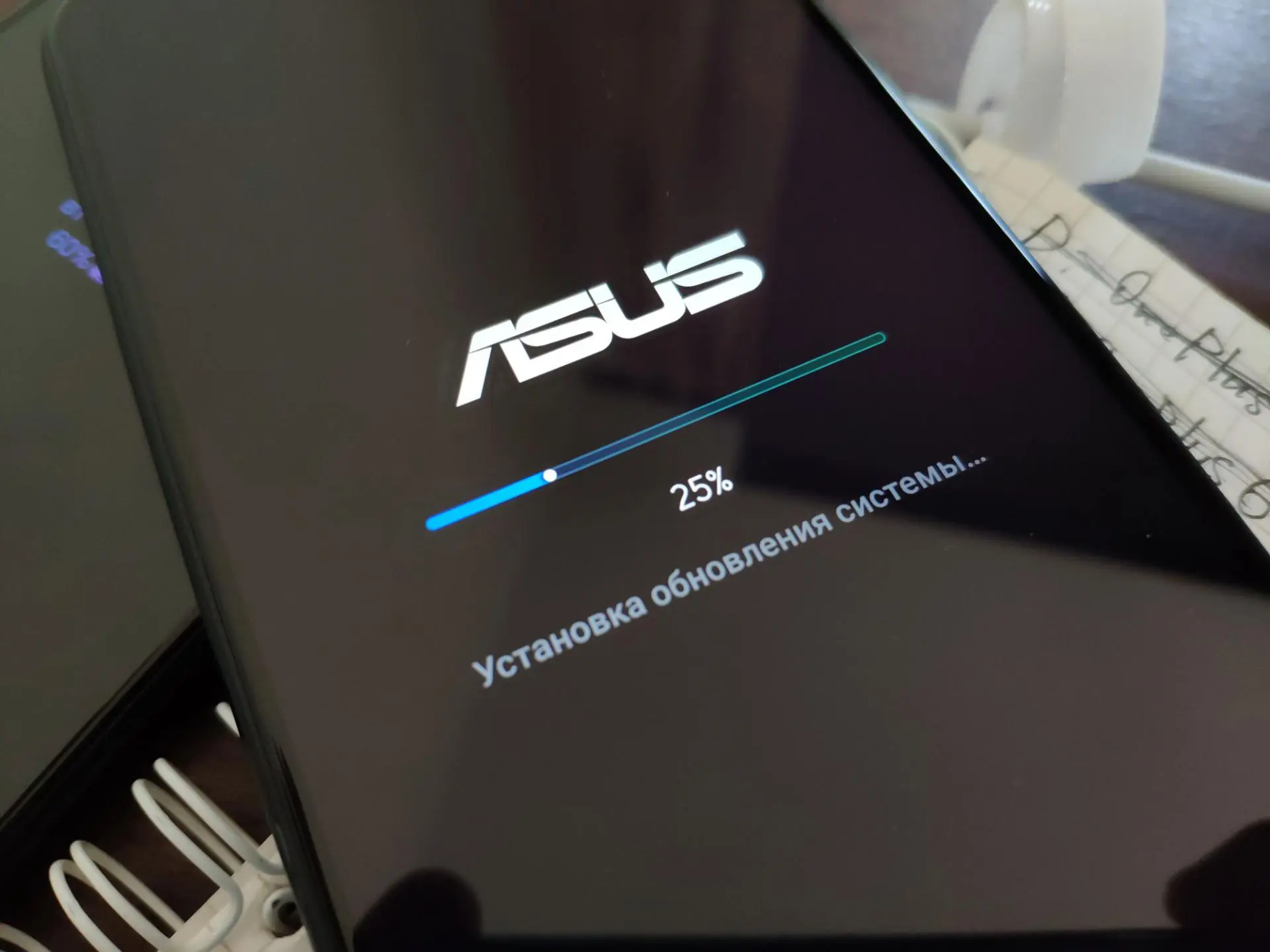 Популярный смартфон Asus Zenfone Max Pro M1 обновляется до Android 10. Бета-версия