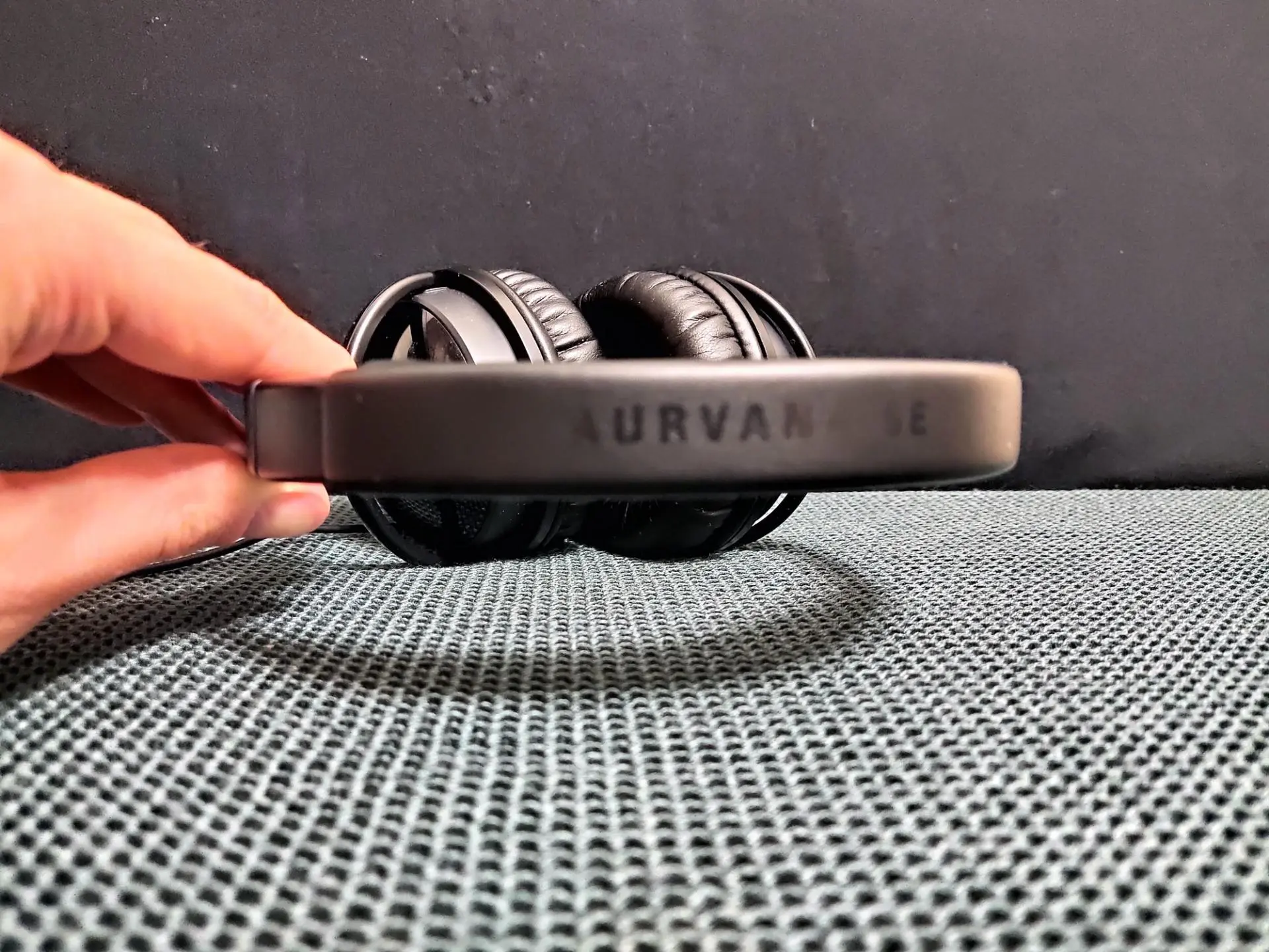 Обзор наушников Creative Aurvana SE — они могут удивить
