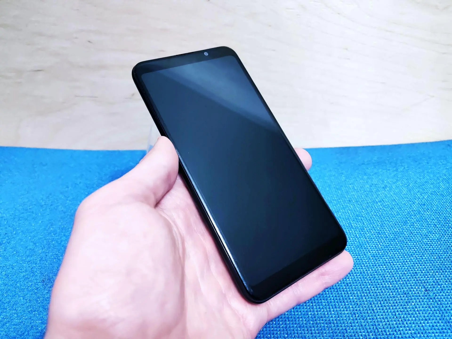 Обзор смартфона BQ Strike Power Max (6035L)