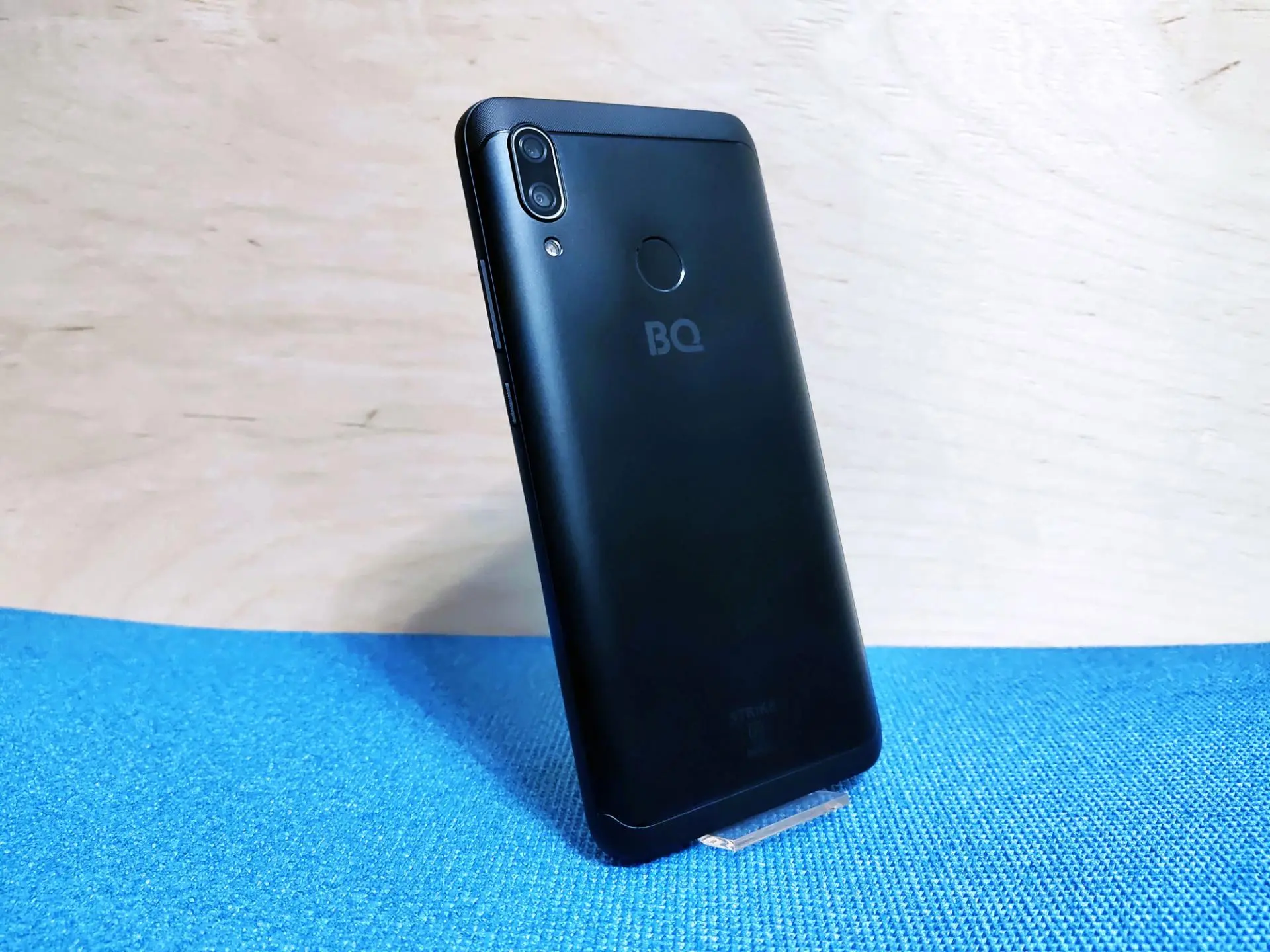 Обзор смартфона BQ Strike Power Max (6035L)