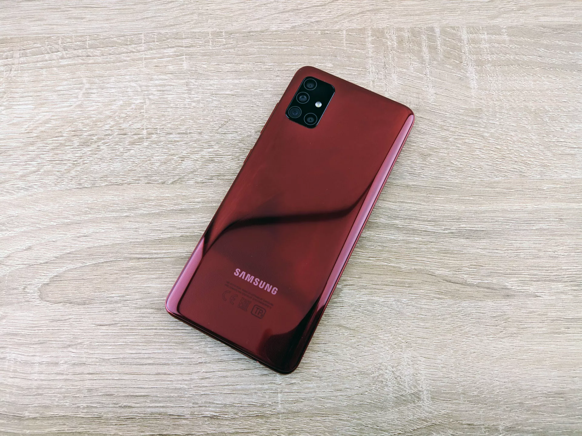 Какой смартфон до 20 тысяч выбрать, если надоели Xiaomi?