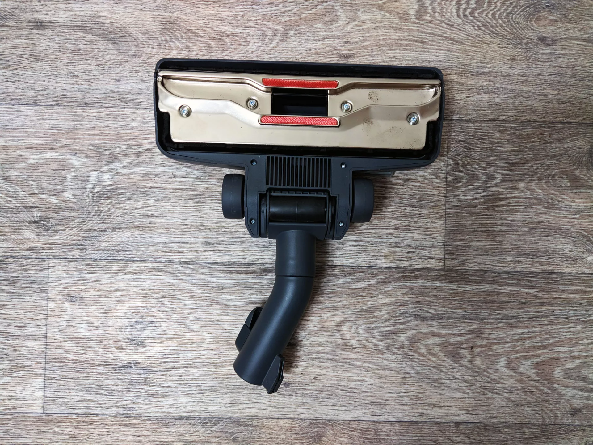 Тест-драйв пылесоса Hoover TRE1 420 019 RUSH EXTRA
