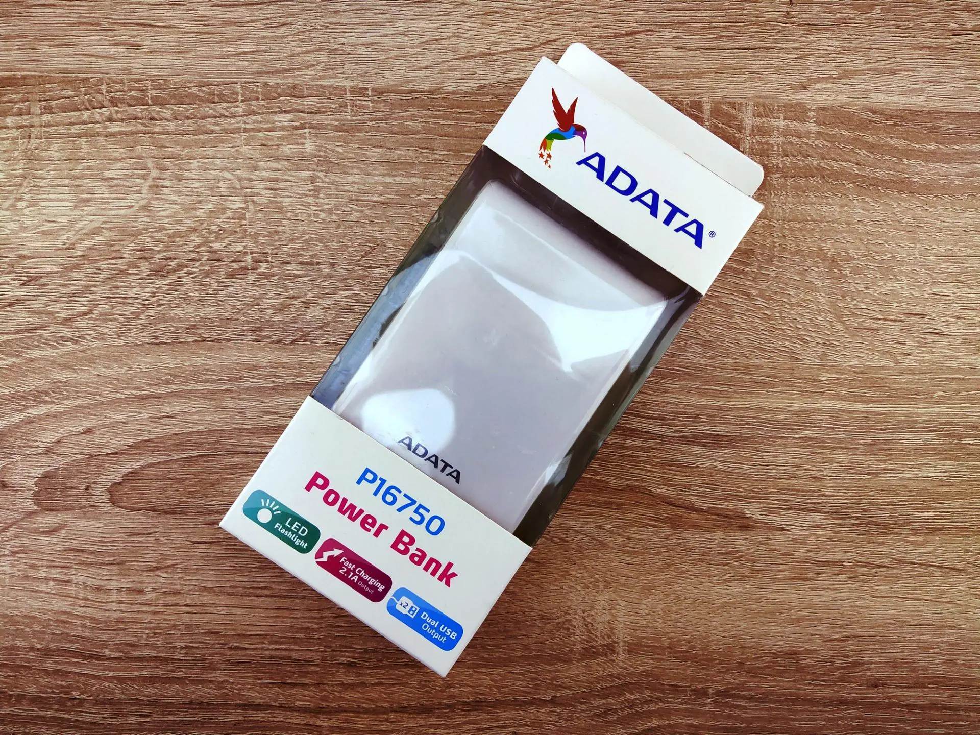 Обзор внешнего аккумулятора ADATA P16750 с&nbsp;фонариком