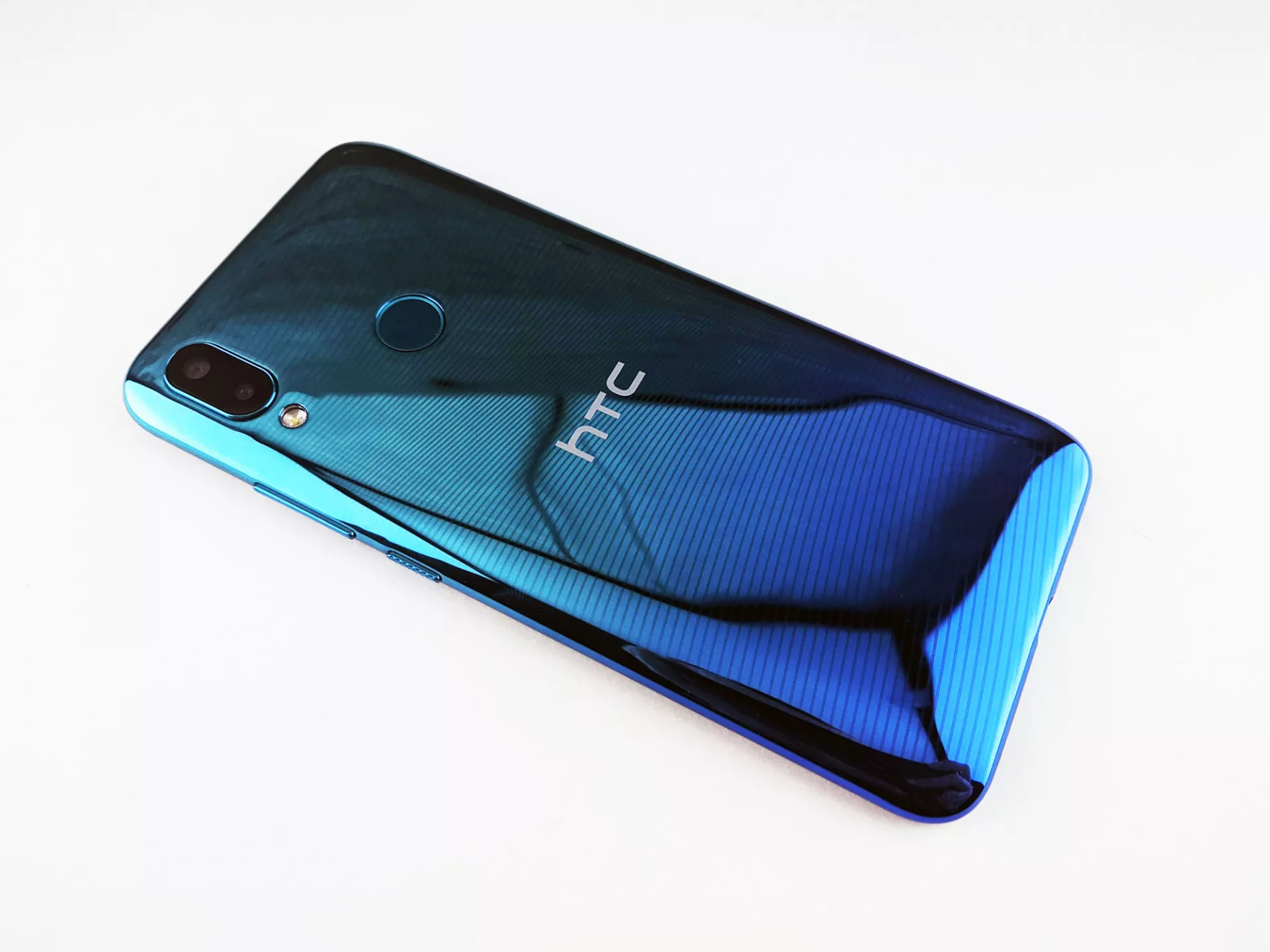 Тест-драйв смартфона HTC Wildfire E2