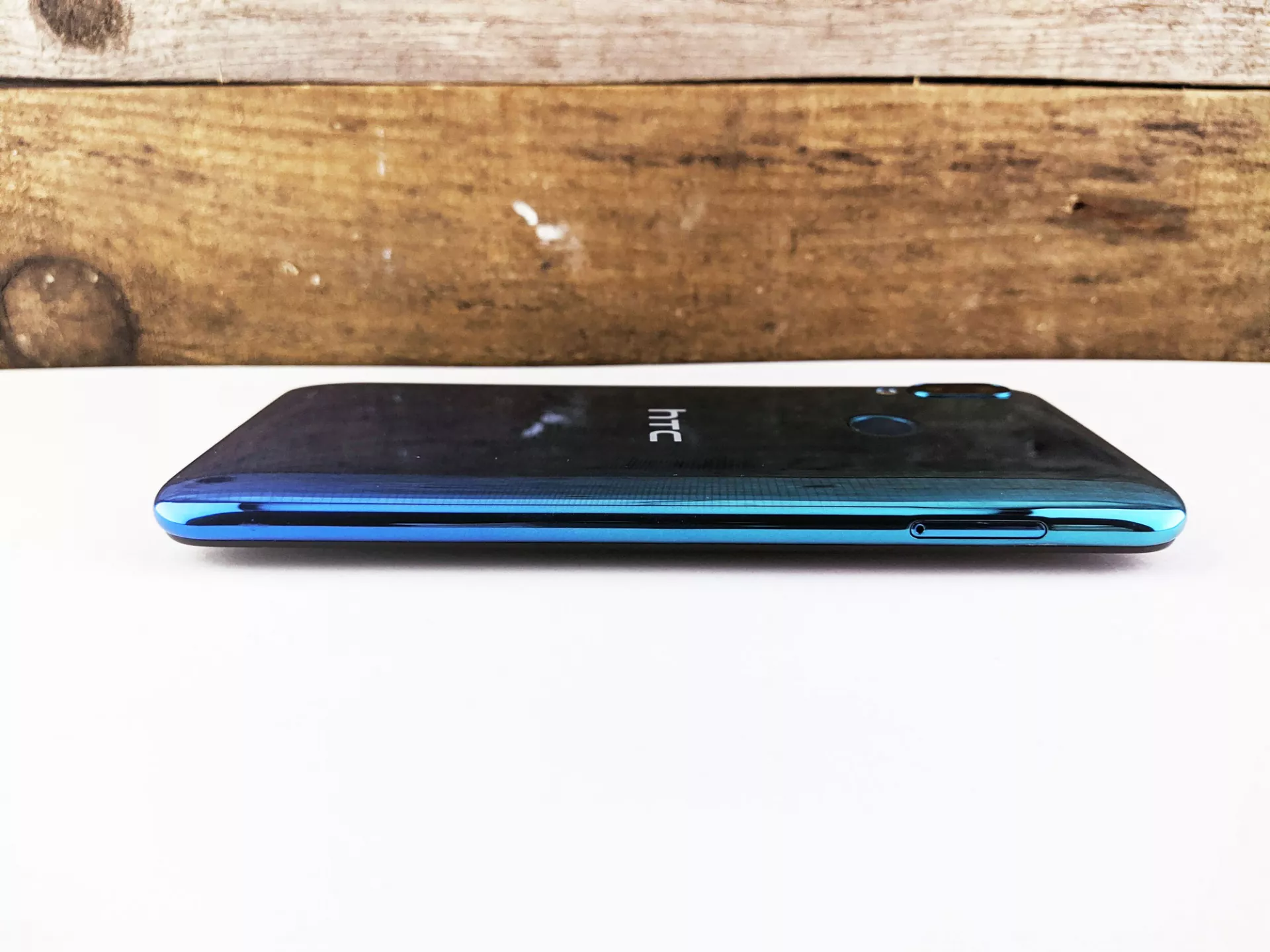 Тест-драйв смартфона HTC Wildfire E2