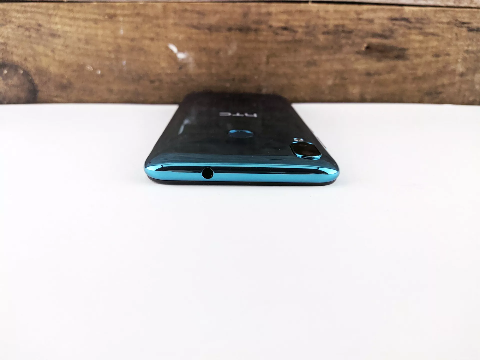 Тест-драйв смартфона HTC Wildfire E2