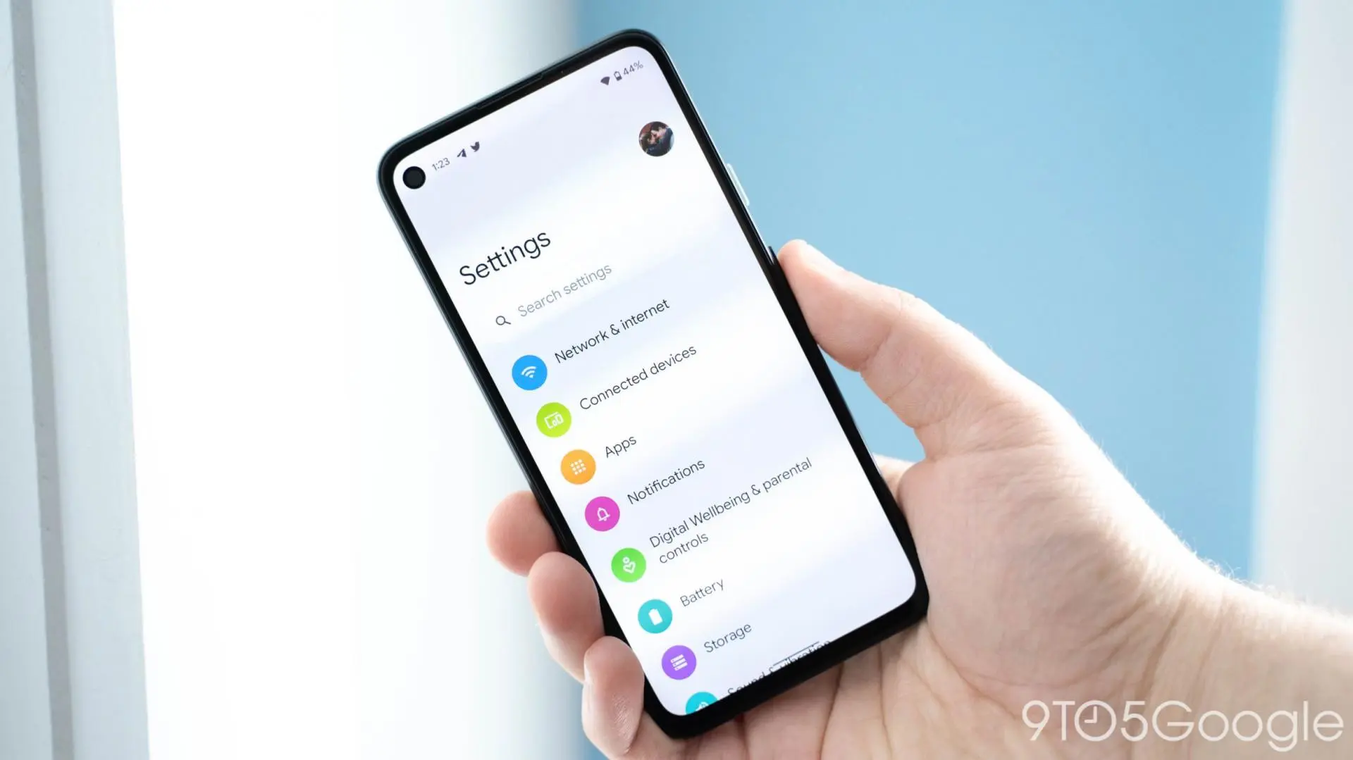 Android 12 DP3: меню настроек с обновленным дизайном и анимацией отскока по умолчанию