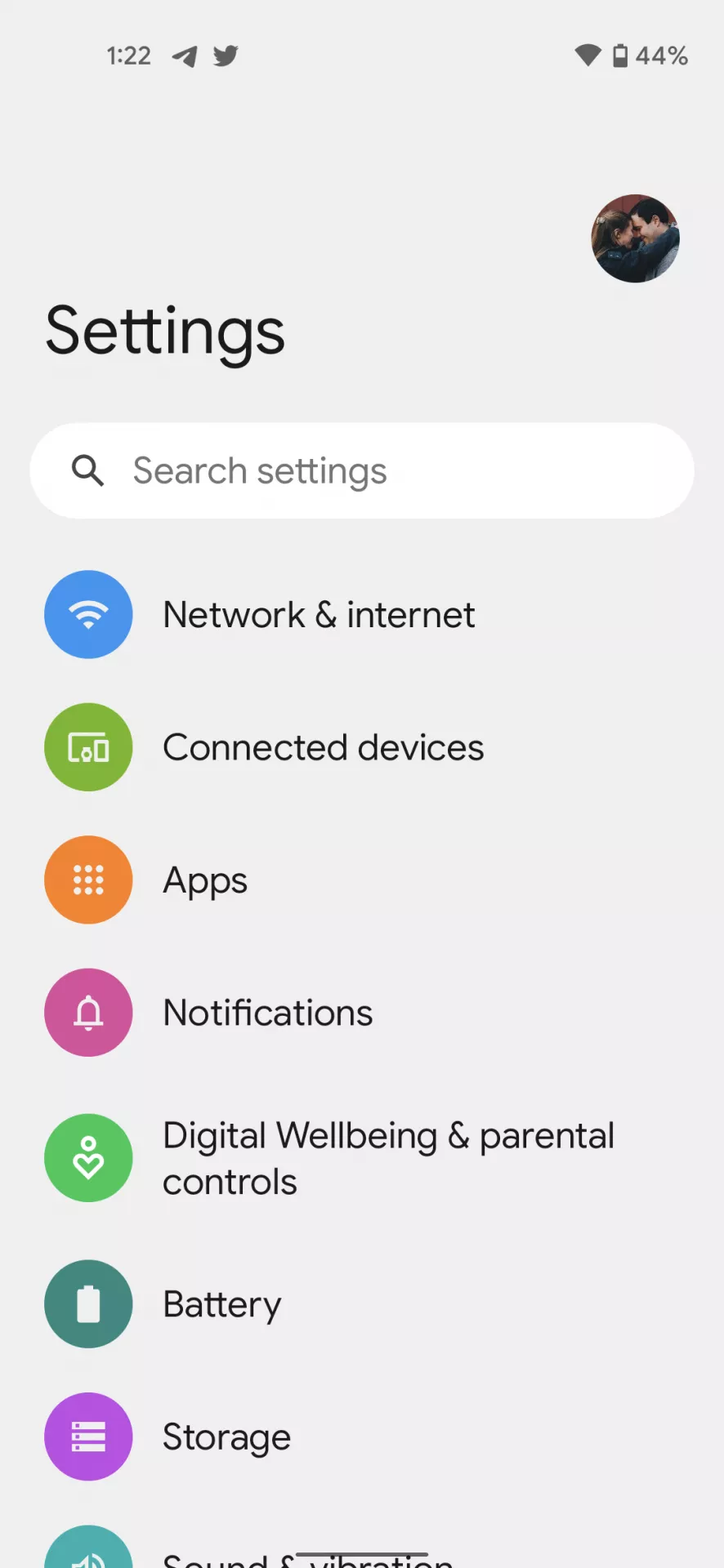 Android 12 DP3: меню настроек с обновленным дизайном и анимацией отскока по умолчанию